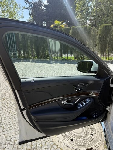 Mercedes S 400-8