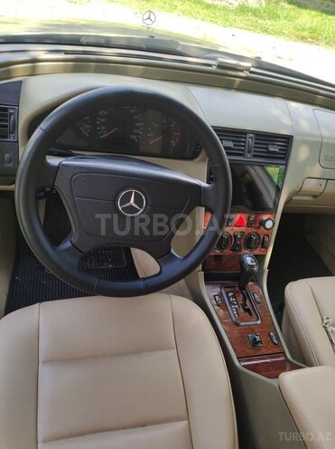 Mercedes C 220-10