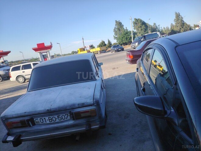 LADA (VAZ) 2106-5