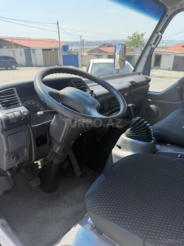 Isuzu NPR 66 L-8