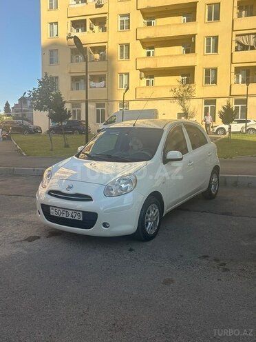 Nissan March-1