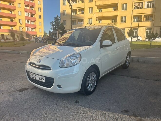 Nissan March-12