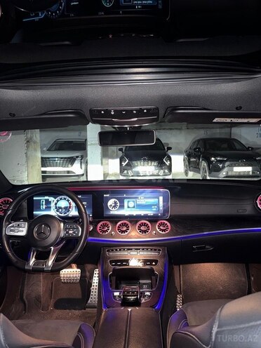 Mercedes E 300-5