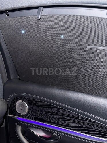 Mercedes E 300-8