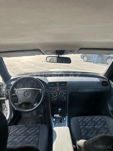 Mercedes C 220-7