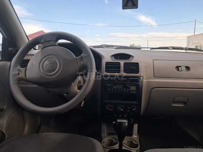 Kia Rio-8