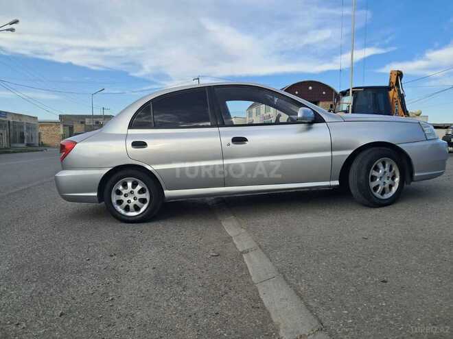 Kia Rio-4