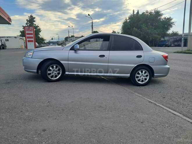 Kia Rio-5
