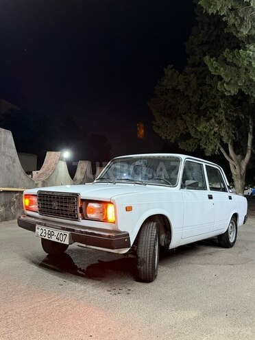 LADA (VAZ) 2107-2