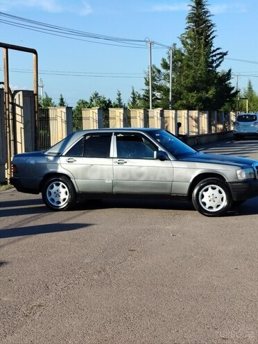 Mercedes 190-6