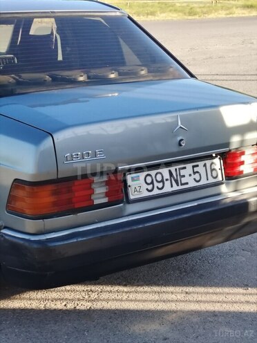 Mercedes 190-8