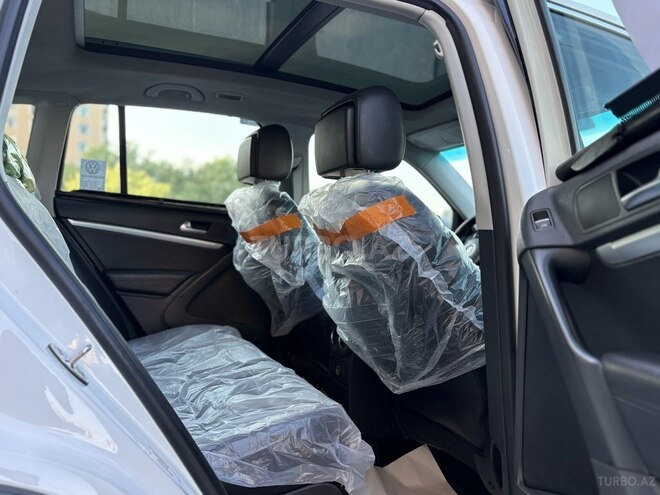 Volkswagen Tiguan-13