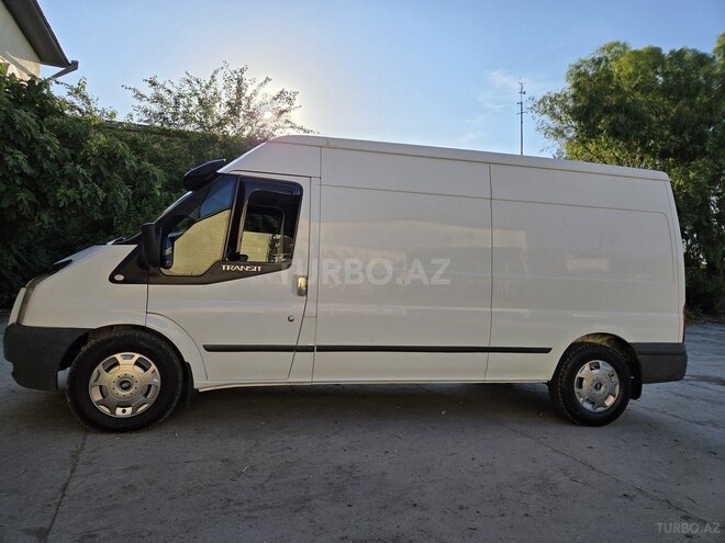 Ford Transit-2