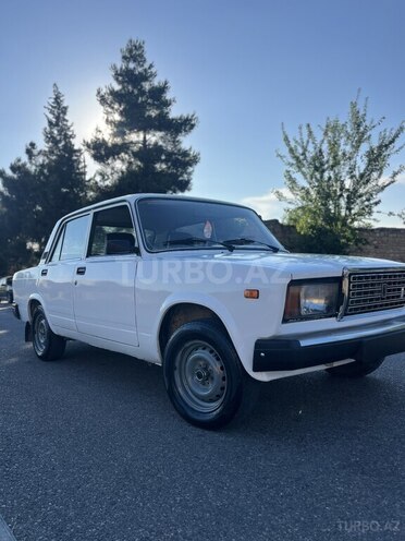 LADA (VAZ) 2107-2