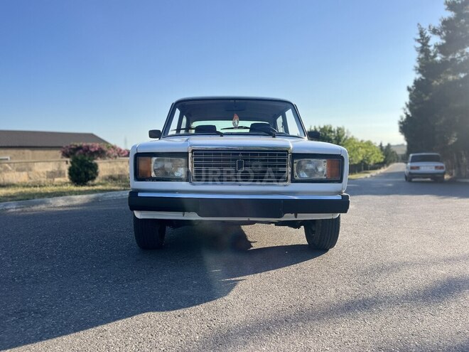 LADA (VAZ) 2107-1