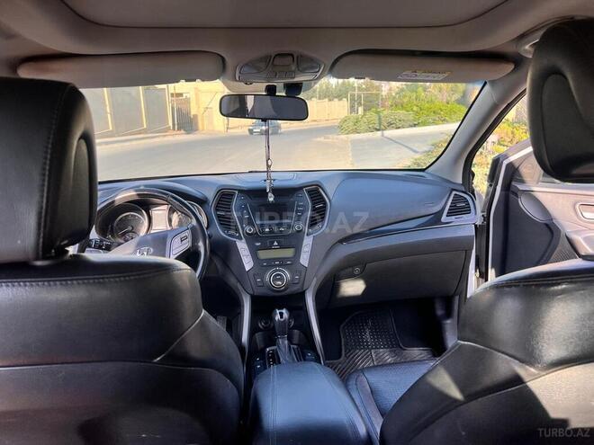 Hyundai Santa Fe-18