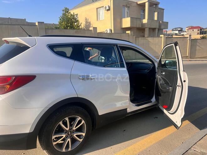 Hyundai Santa Fe-6