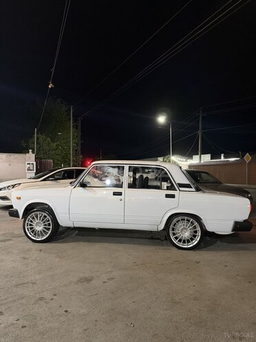 LADA (VAZ) 2107-15