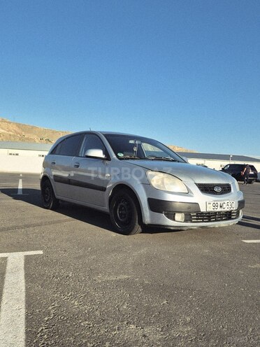 Kia Rio-1