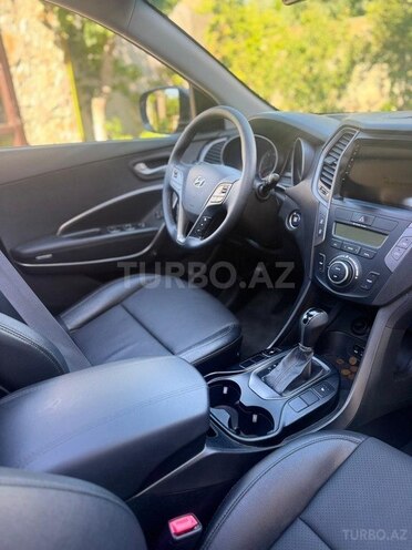 Hyundai Santa Fe-9