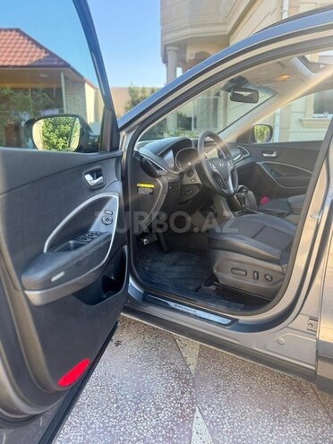 Hyundai Santa Fe-10