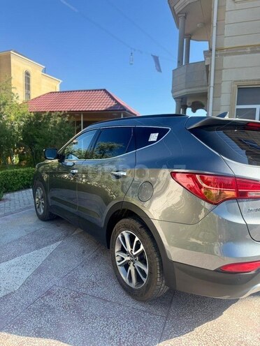 Hyundai Santa Fe-12