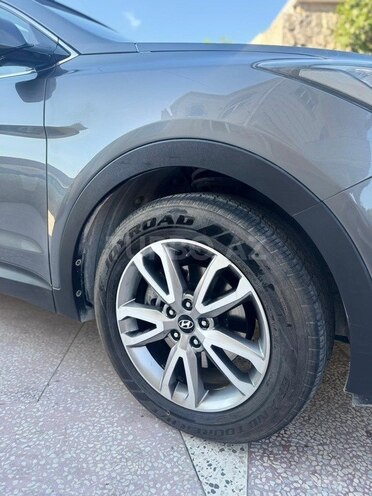 Hyundai Santa Fe-16