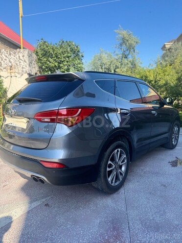 Hyundai Santa Fe-14