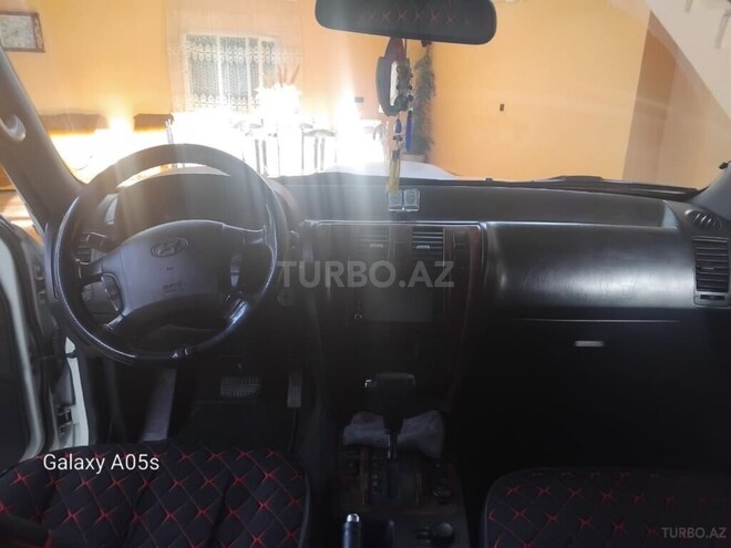 Hyundai Terracan-8