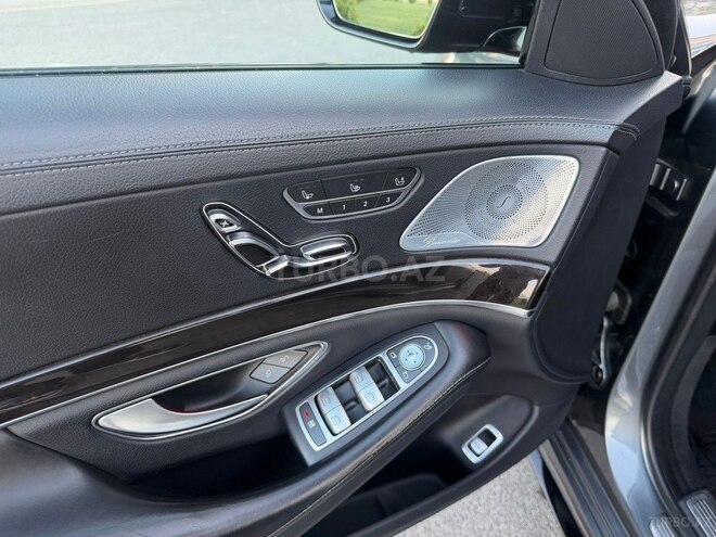 Mercedes S 400 d-12