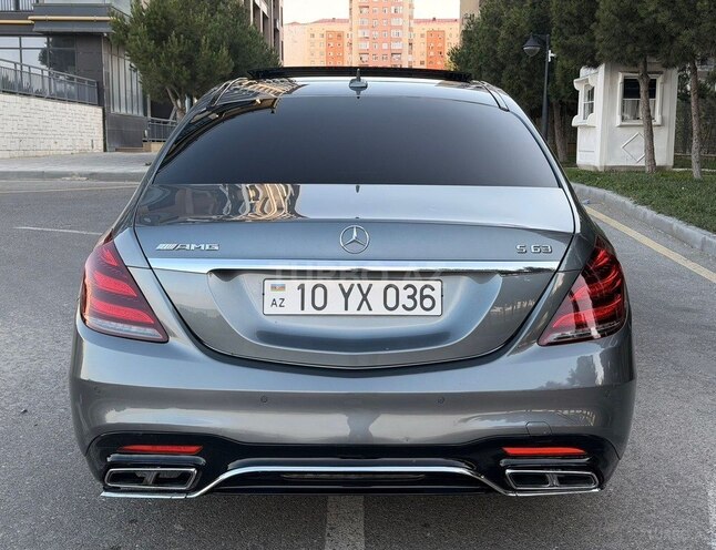Mercedes S 400 d-11