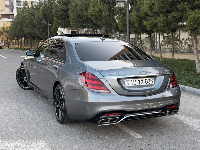 Mercedes S 400 d-10