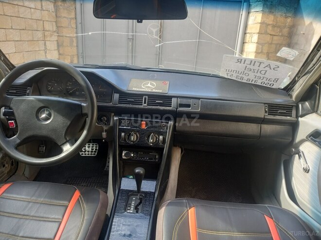 Mercedes 200 D-9