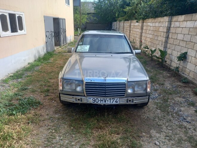 Mercedes 200 D-4