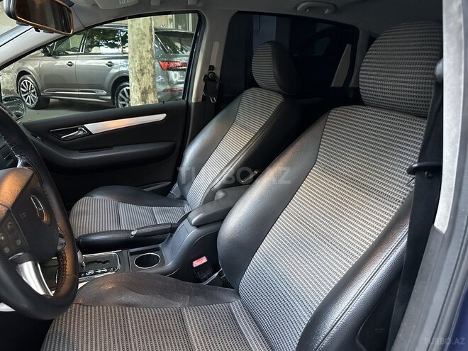 Mercedes B 200-12