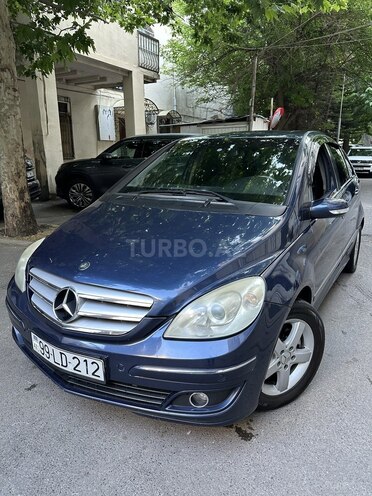Mercedes B 200-8