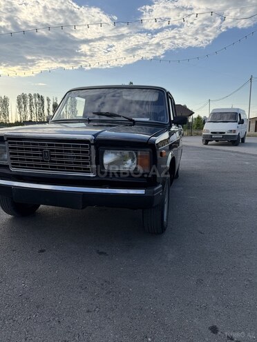 LADA (VAZ) 2107-2