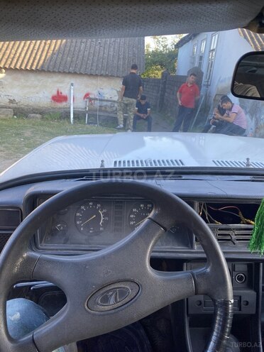 LADA (VAZ) 2107-8