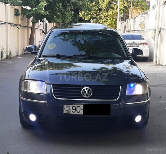Volkswagen Passat-1