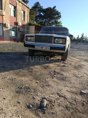 LADA (VAZ) 2107-1