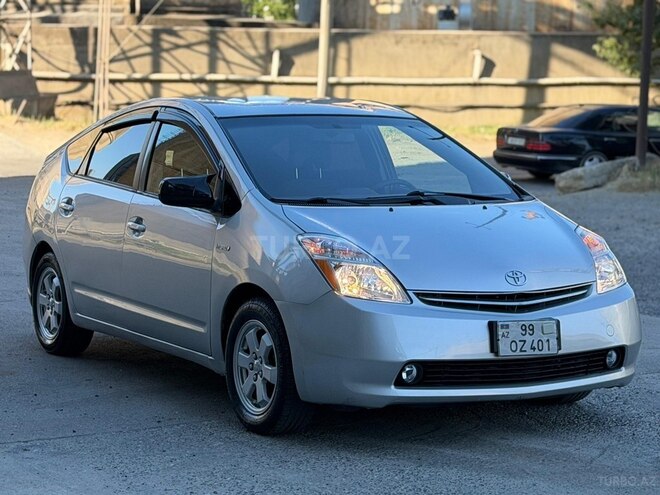 Toyota Prius-1