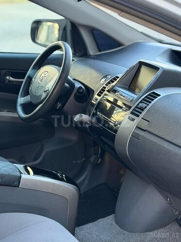 Toyota Prius-10