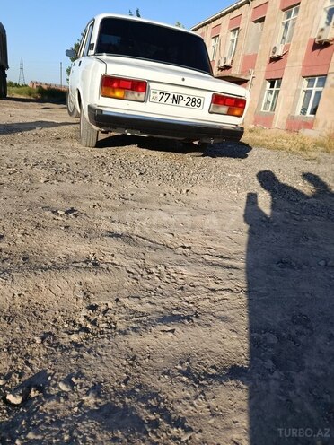LADA (VAZ) 2107-2