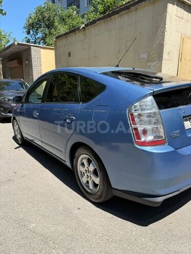 Toyota Prius-5