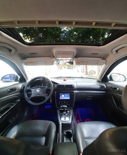 Volkswagen Passat-11