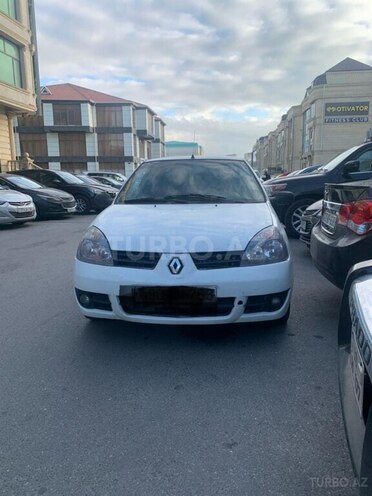 Renault Symbol-1