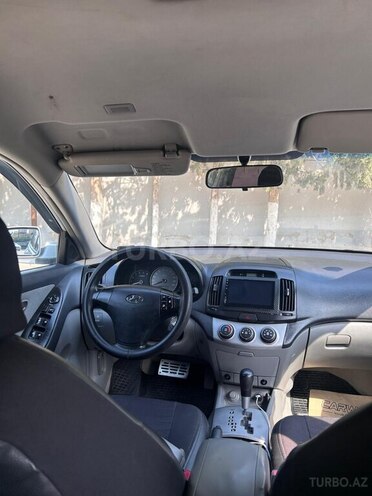 Hyundai Elantra-3