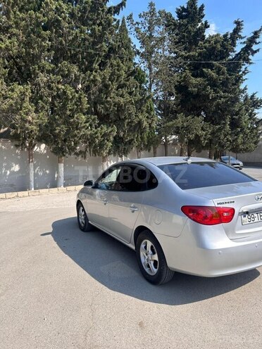 Hyundai Elantra-5