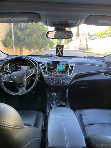 Chevrolet Malibu-8