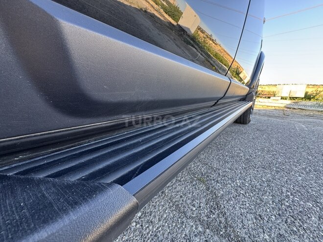 Land Rover Discovery-16